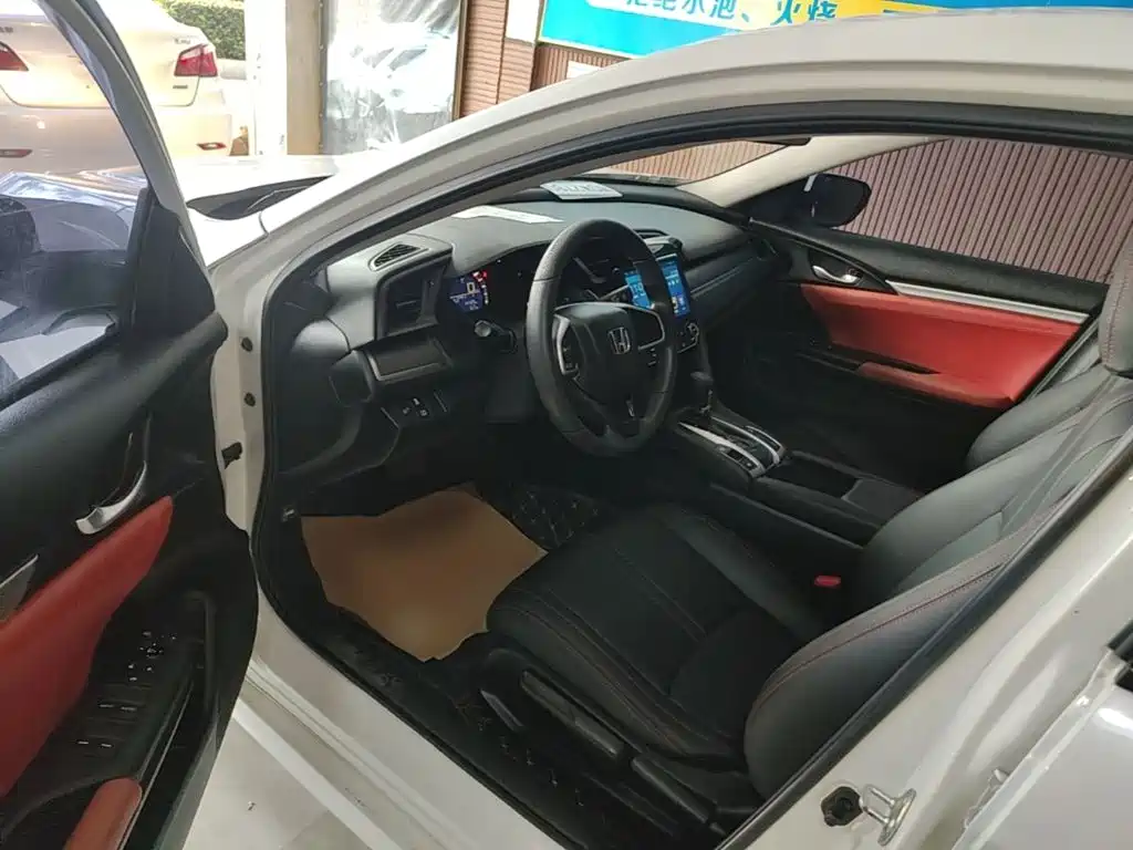 Honda Civic — фото 16