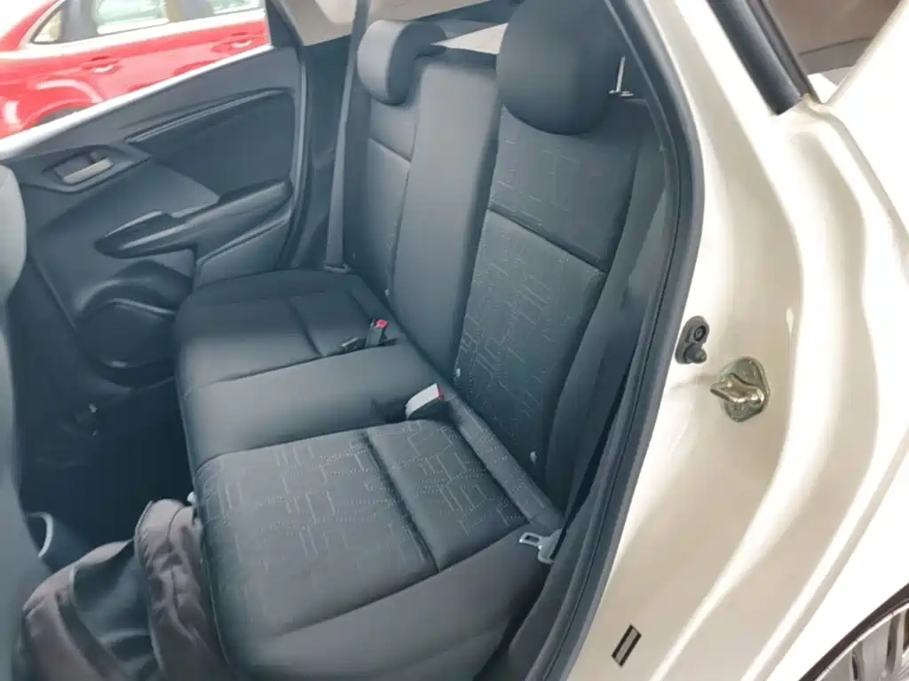 Honda Fit — фото 17