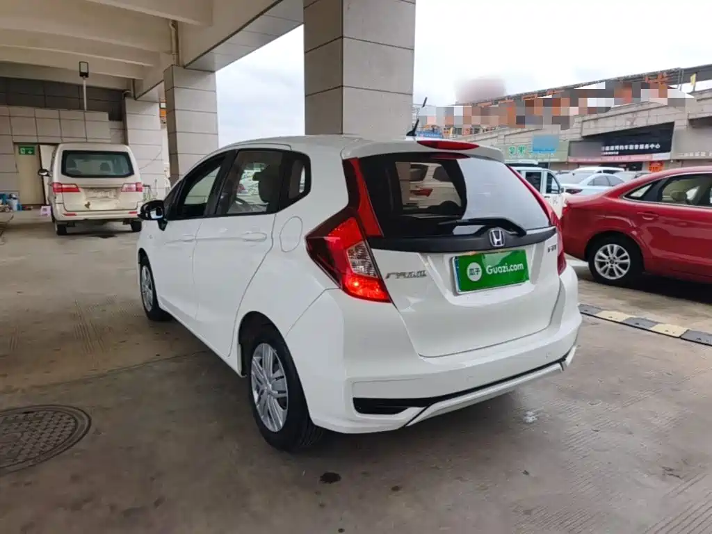 Honda Fit — фото 5