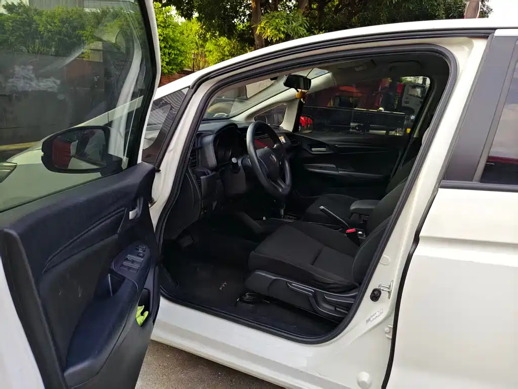 Honda Fit — фото 3