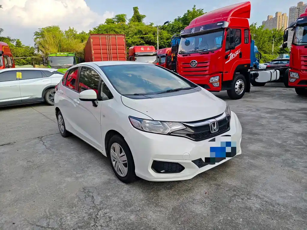 Honda Fit — фото 4