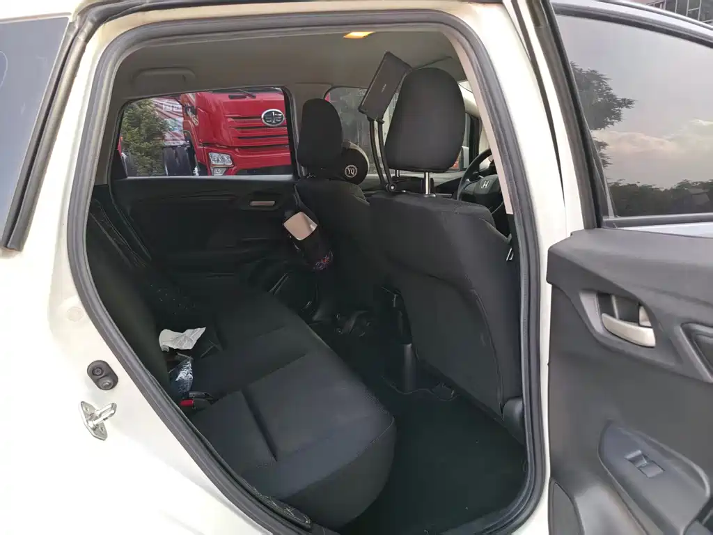Honda Fit — фото 6