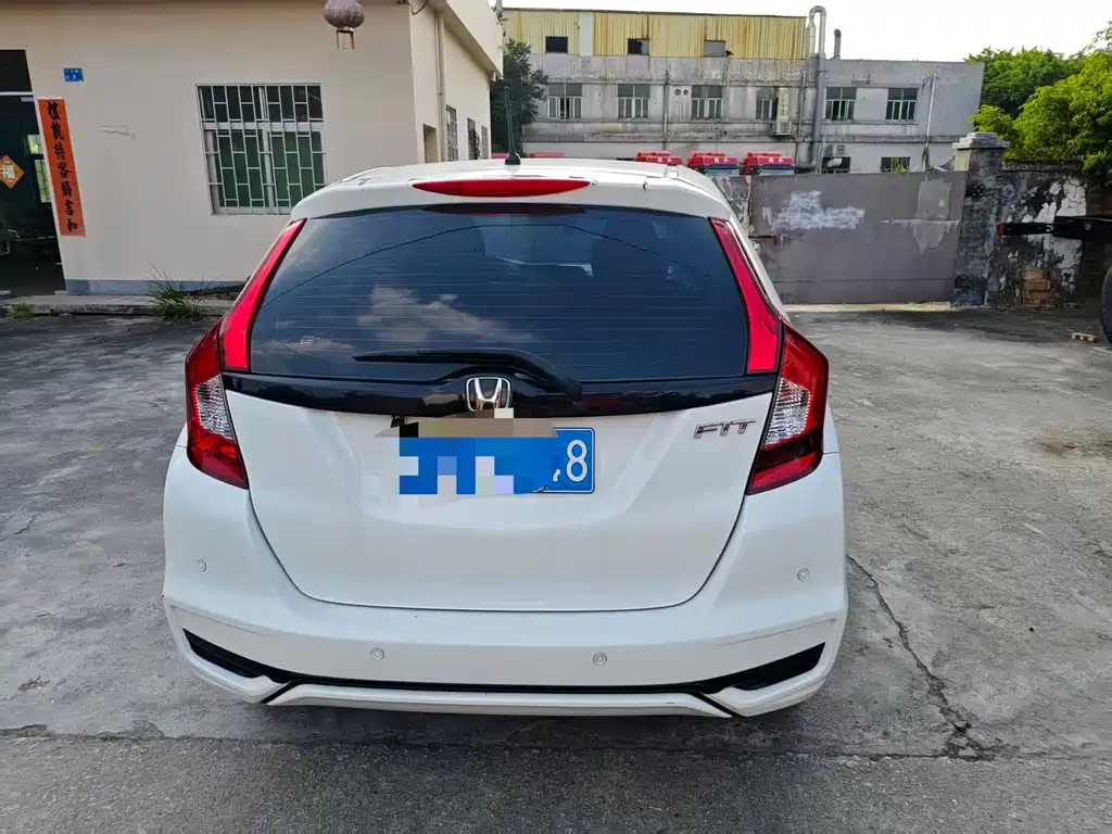 Honda Fit — фото 9