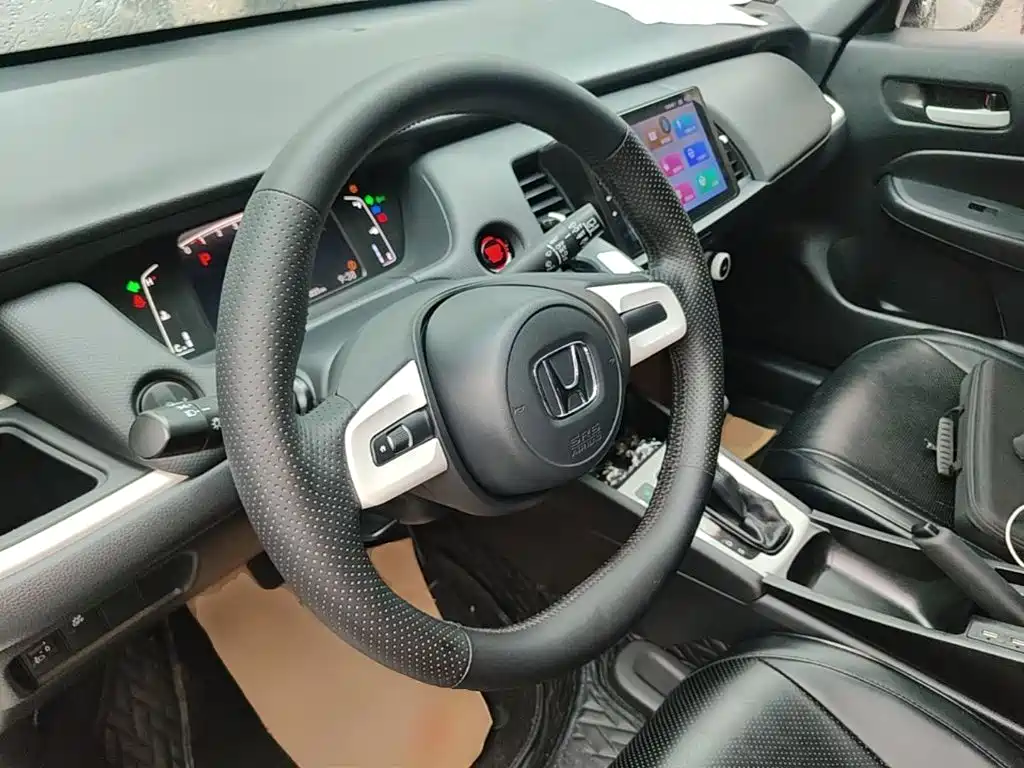 Honda Fit — фото 11