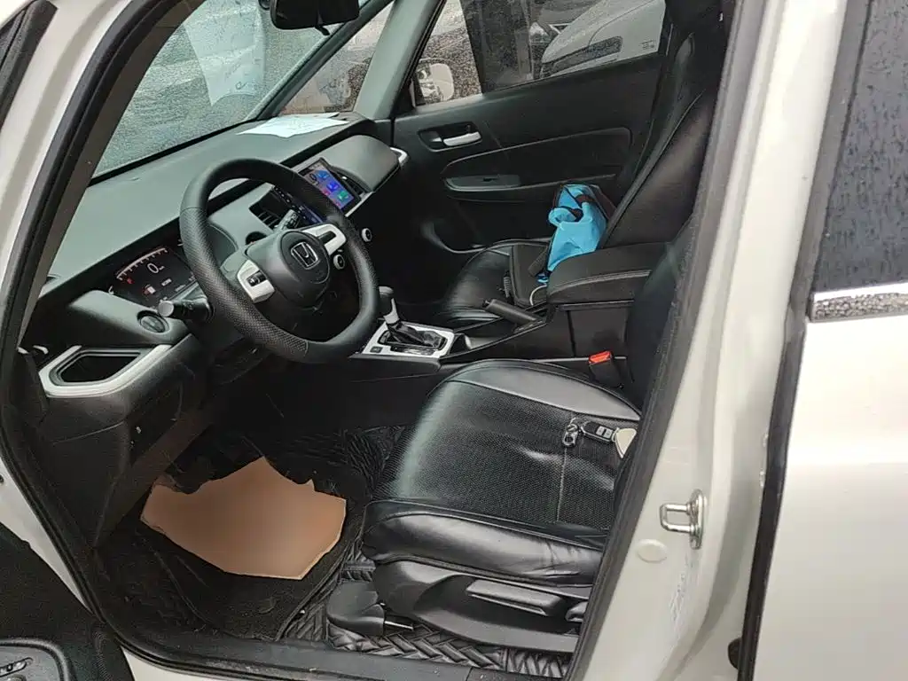 Honda Fit — фото 15