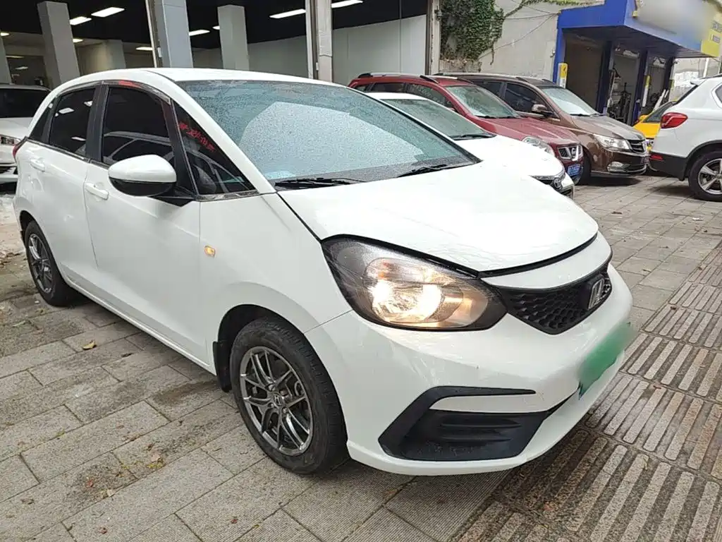 Honda Fit — фото 4