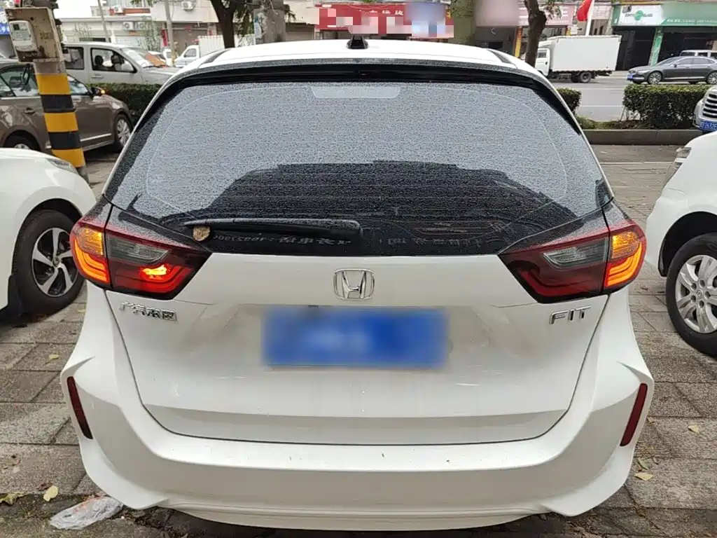 Honda Fit — фото 6