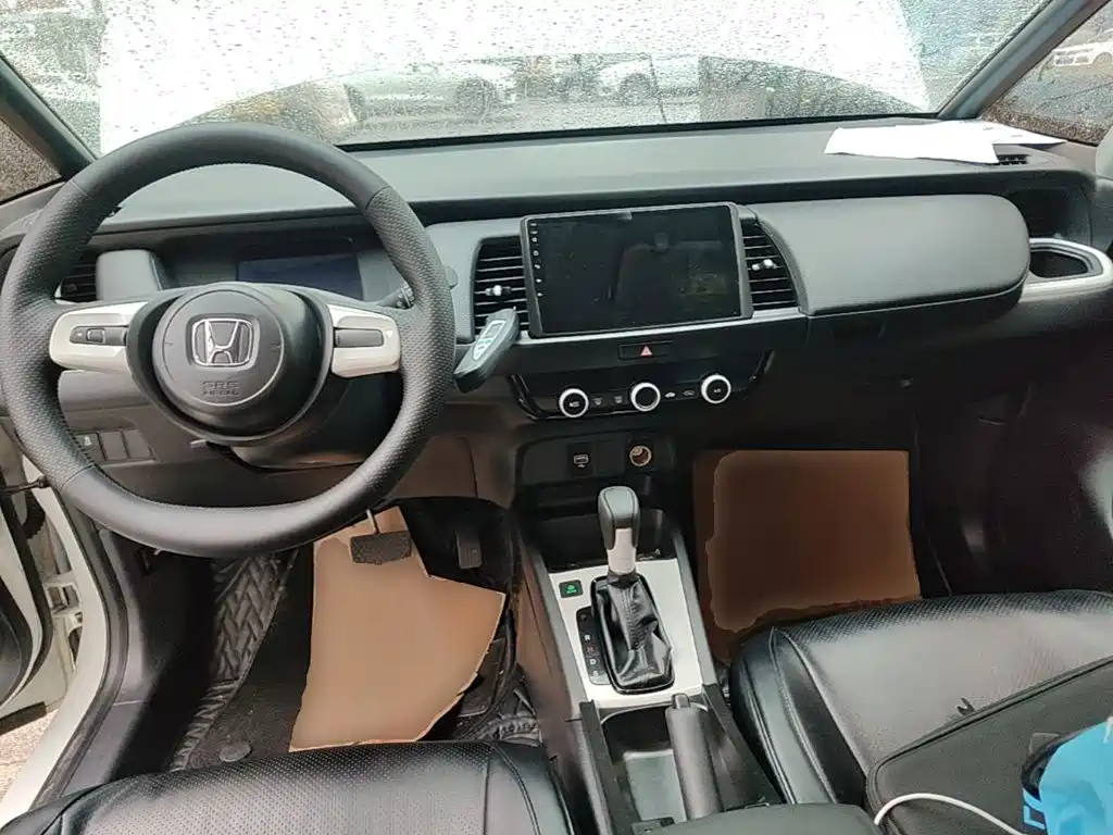 Honda Fit — фото 10