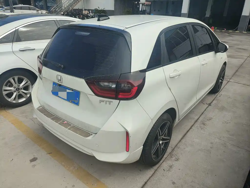 Honda Fit — фото 4