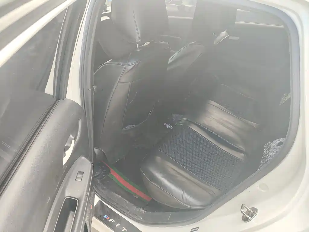 Honda Fit — фото 6