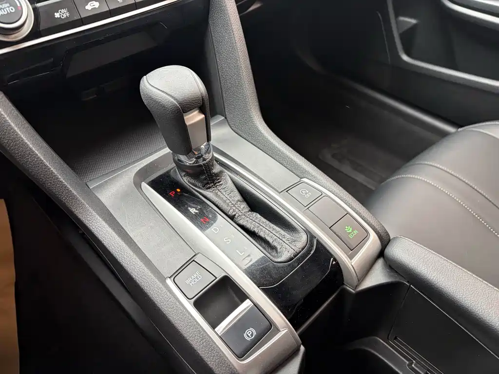 Honda Civic — фото 7