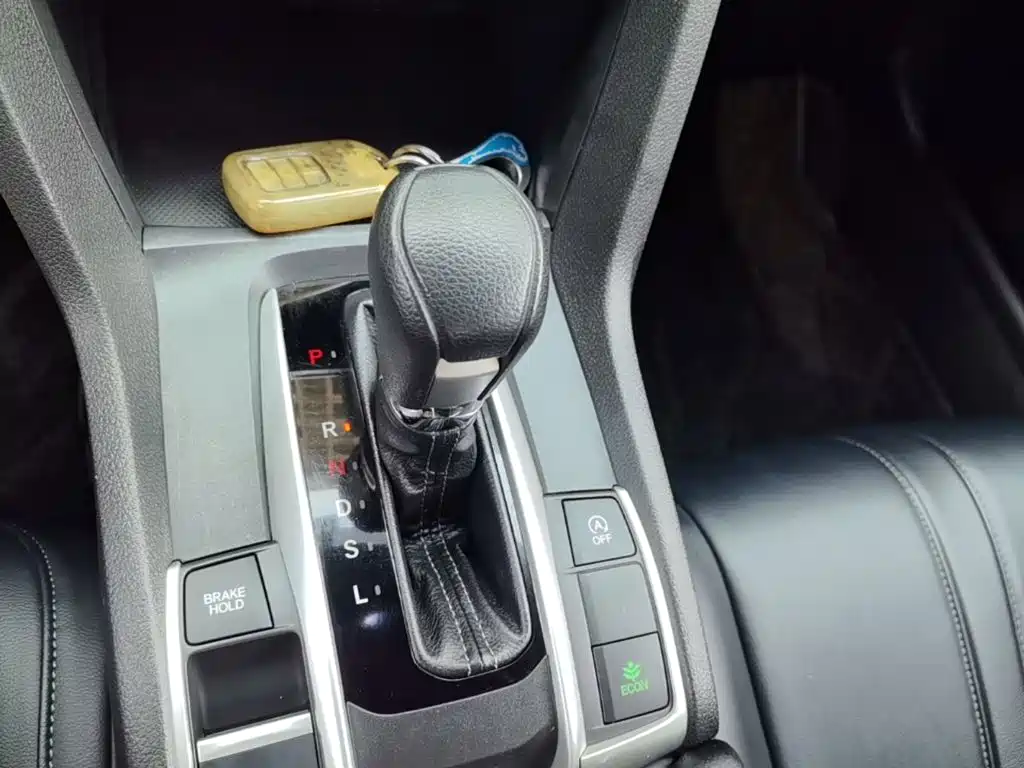 Honda Civic — фото 14