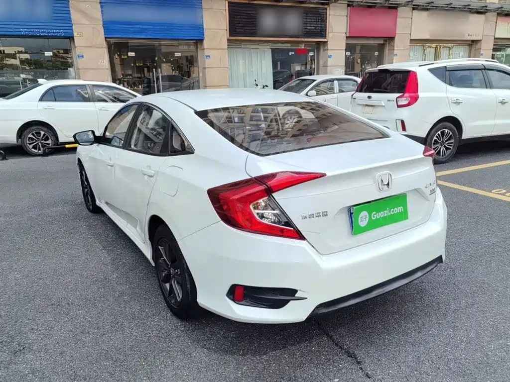 Honda Civic — фото 5