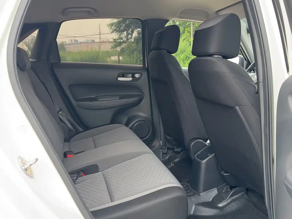 Honda Fit — фото 8