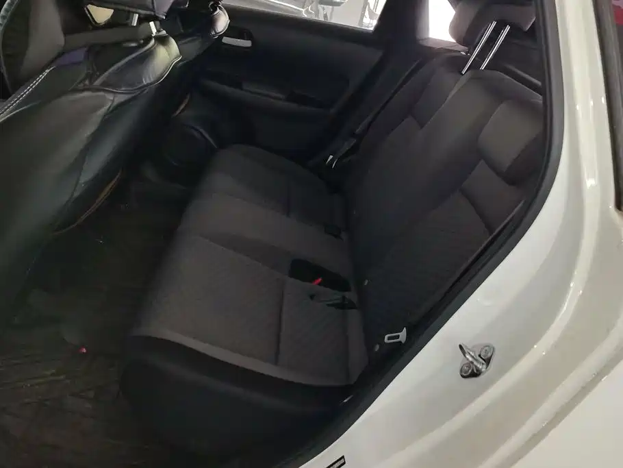 Honda Fit — фото 11