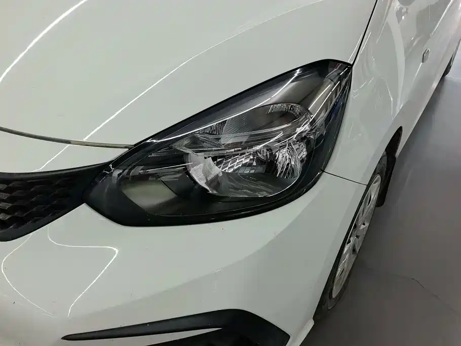 Honda Fit — фото 5