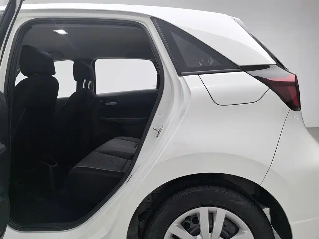 Honda Fit — фото 15