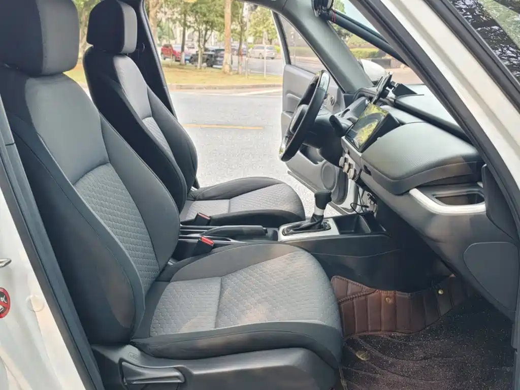 Honda Fit — фото 11