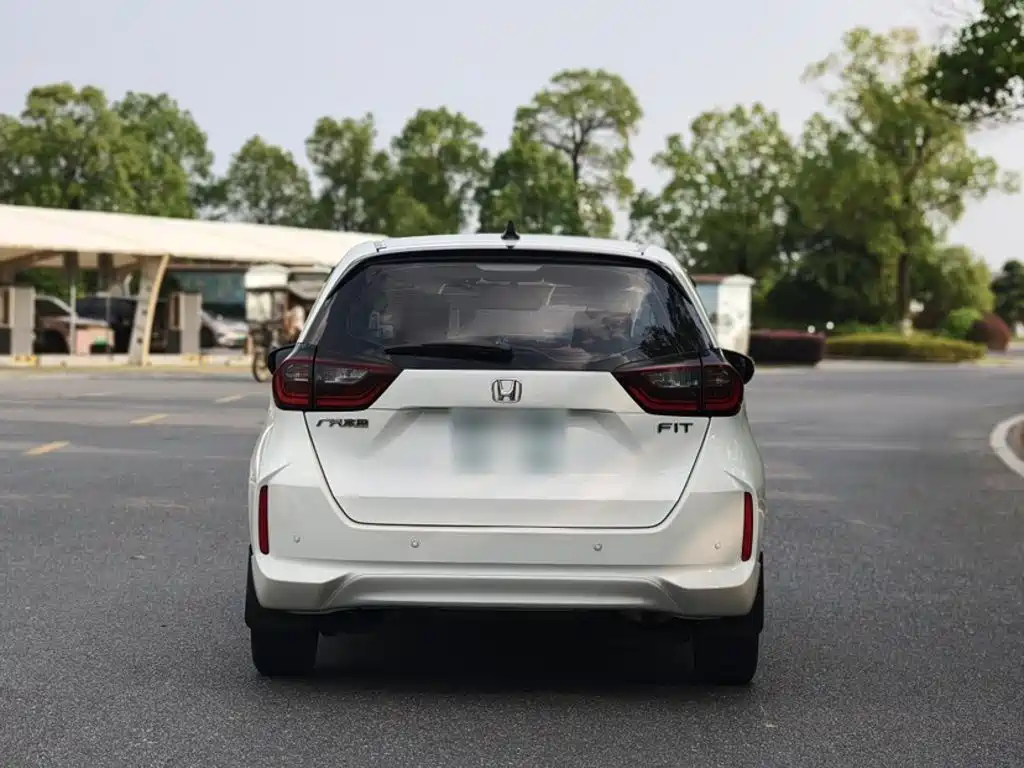 Honda Fit — фото 7