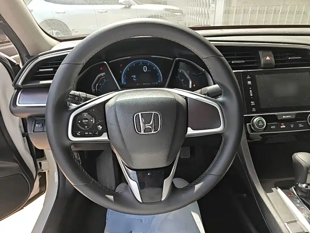 Honda Civic — фото 11
