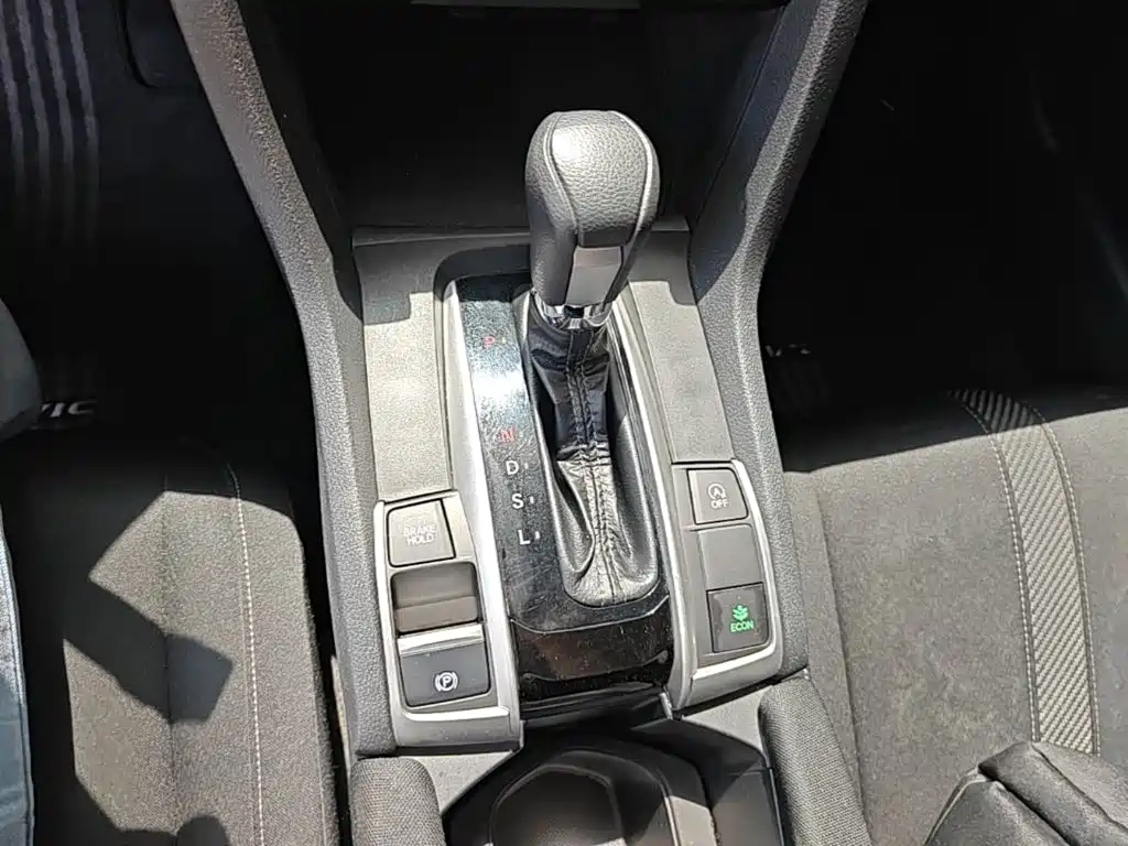 Honda Civic — фото 14