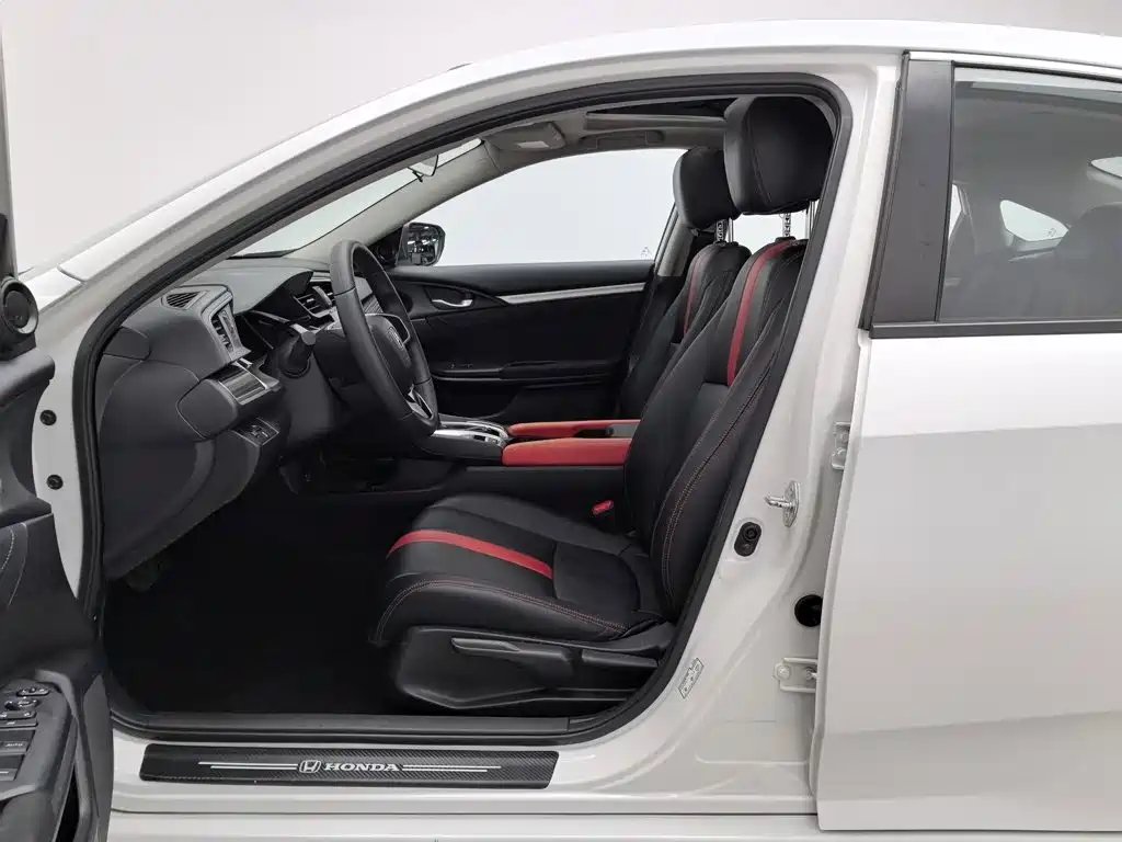 Honda Civic — фото 10