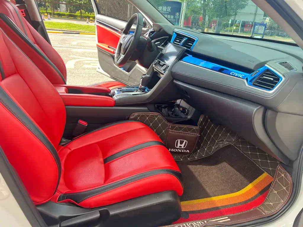 Honda Civic — фото 7