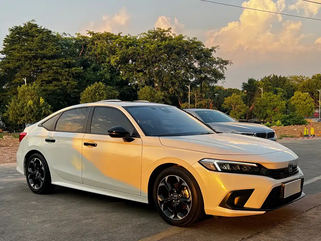 Honda Civic — фото 3