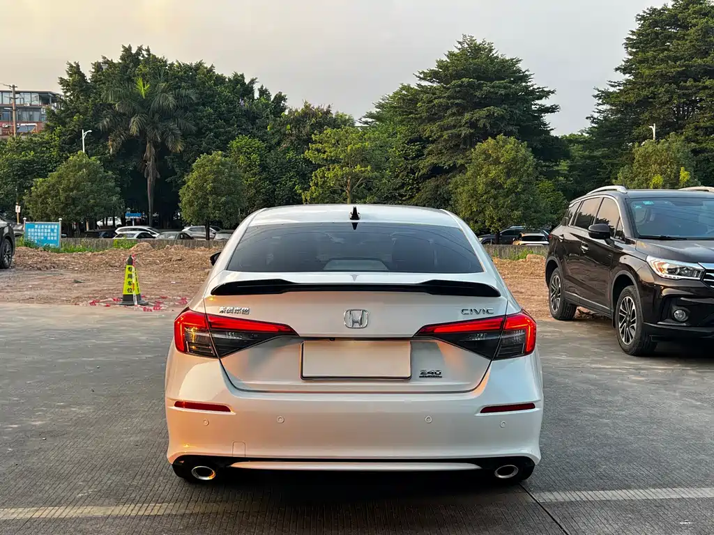 Honda Civic — фото 8
