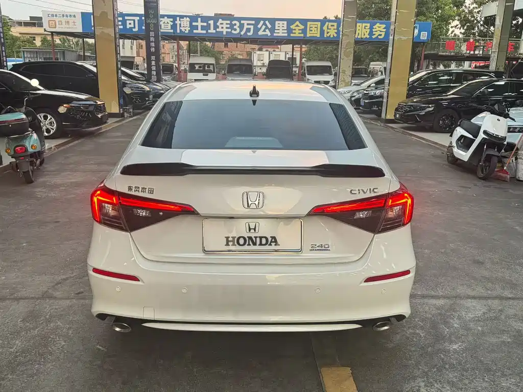 Honda Civic — фото 8