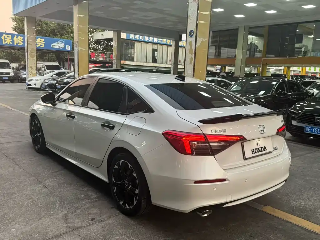Honda Civic — фото 9