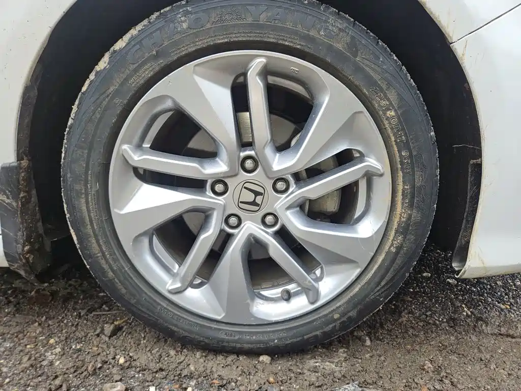 Honda Accord — фото 24