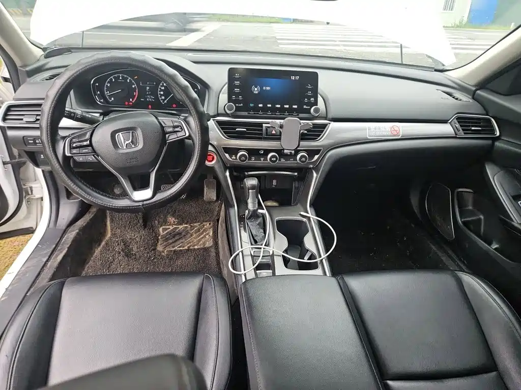 Honda Accord — фото 5