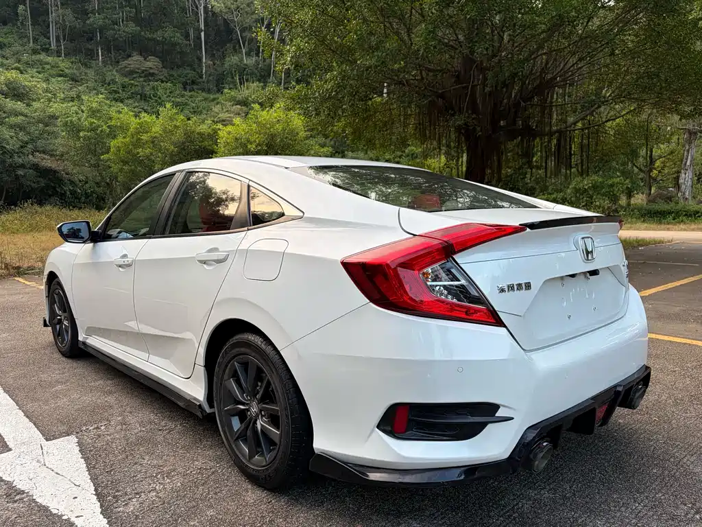 Honda Civic — фото 7