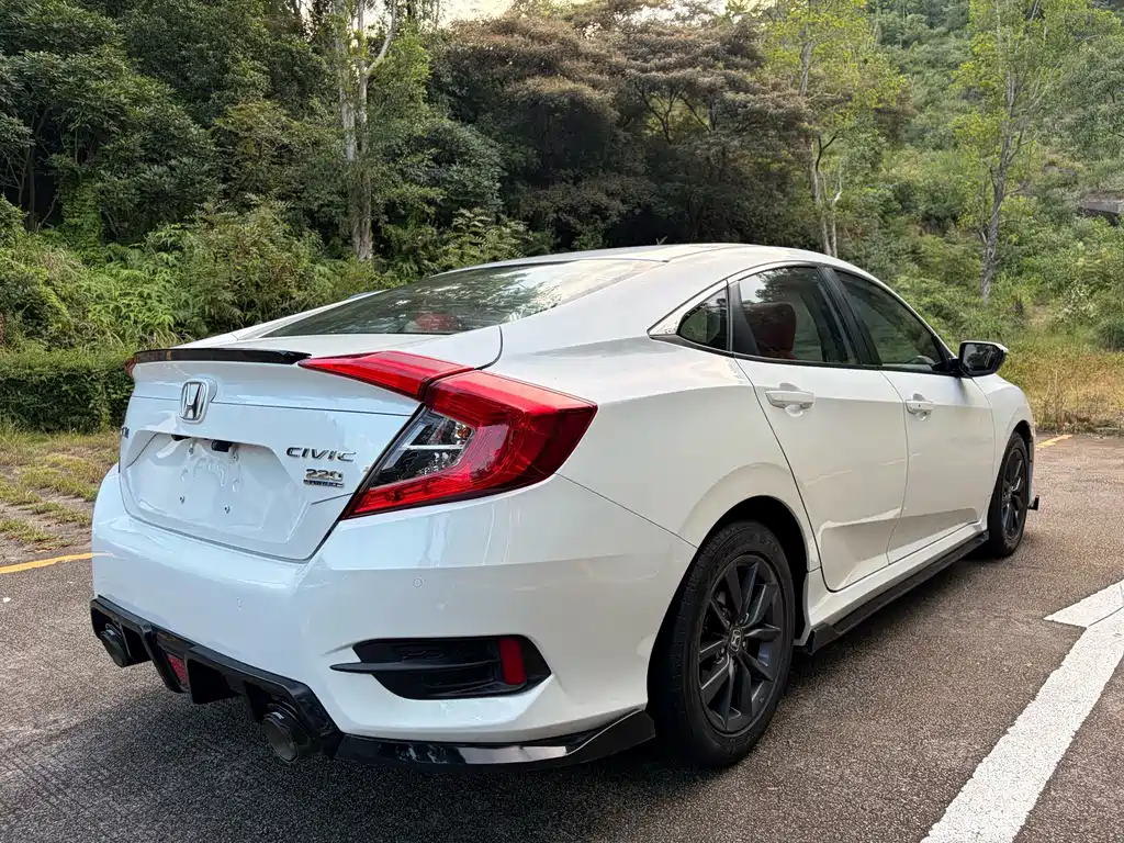 Honda Civic — фото 9
