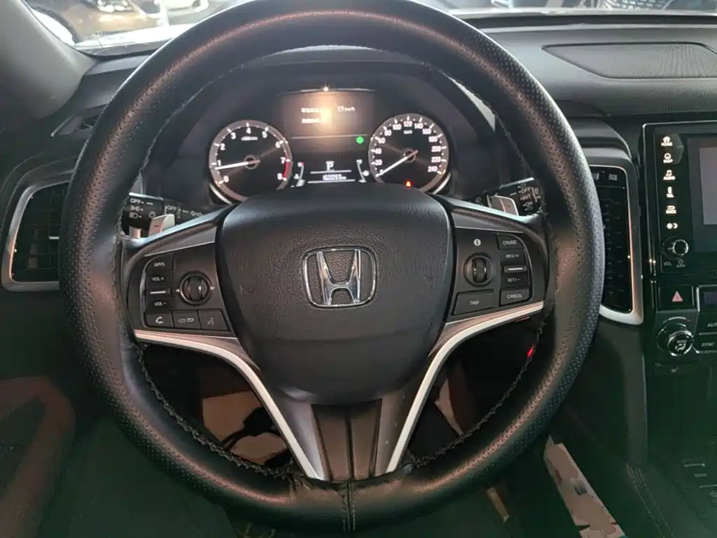Honda UR-V — фото 11