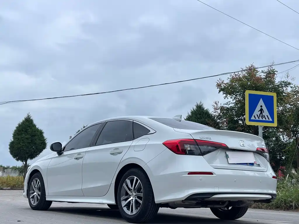 Honda Civic — фото 5