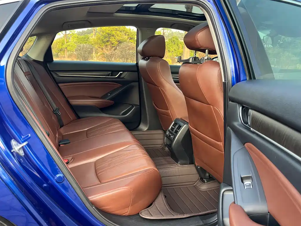 Honda Accord — фото 13