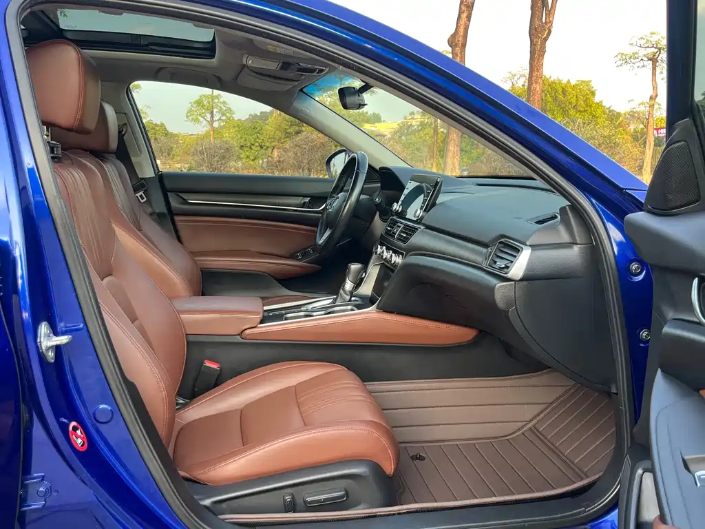 Honda Accord — фото 6