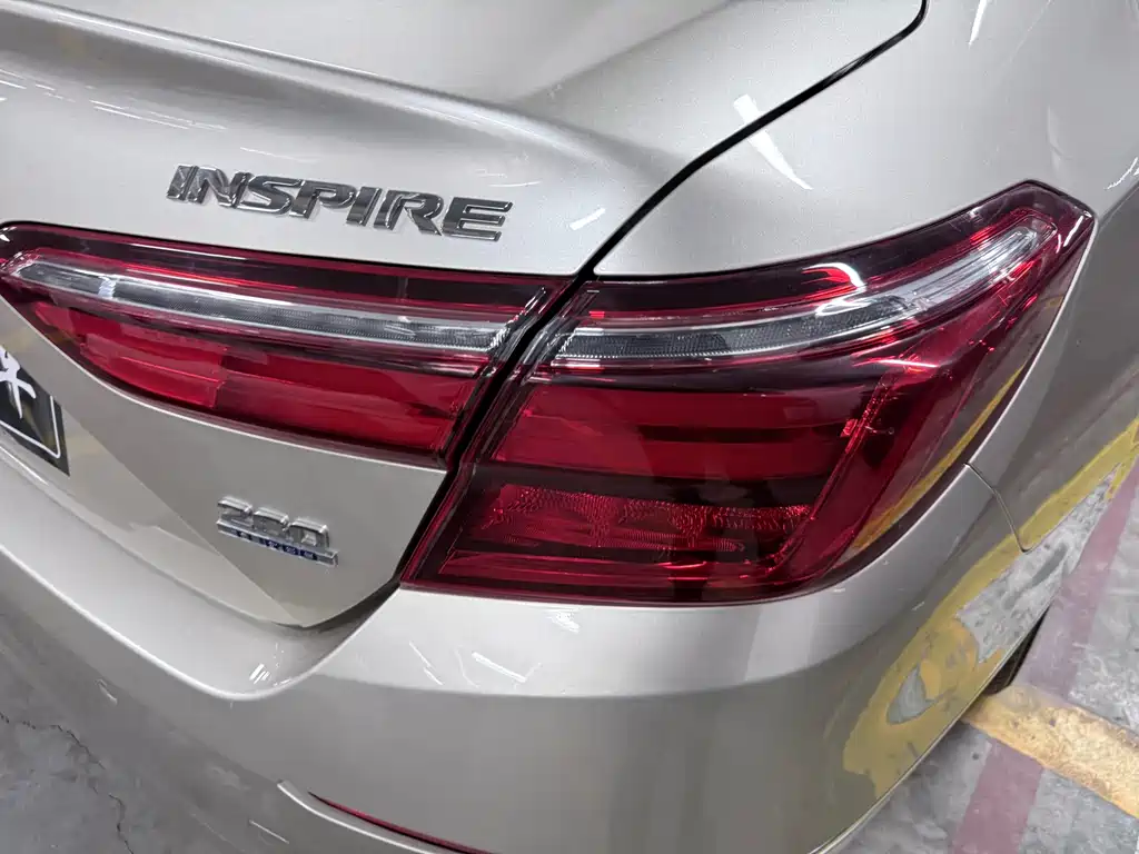 Honda Inspire — фото 18