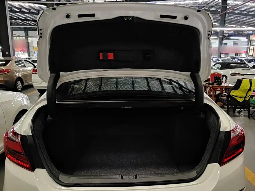 Honda Inspire — фото 19