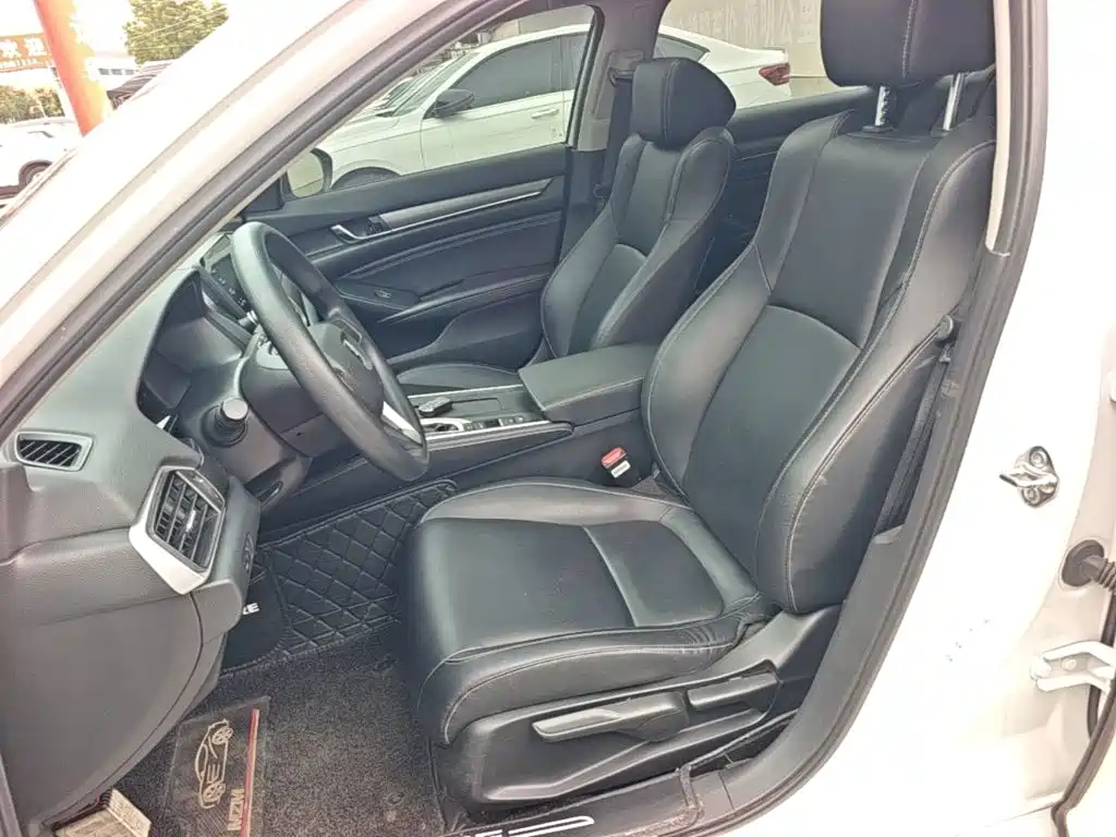 Honda Inspire — фото 15