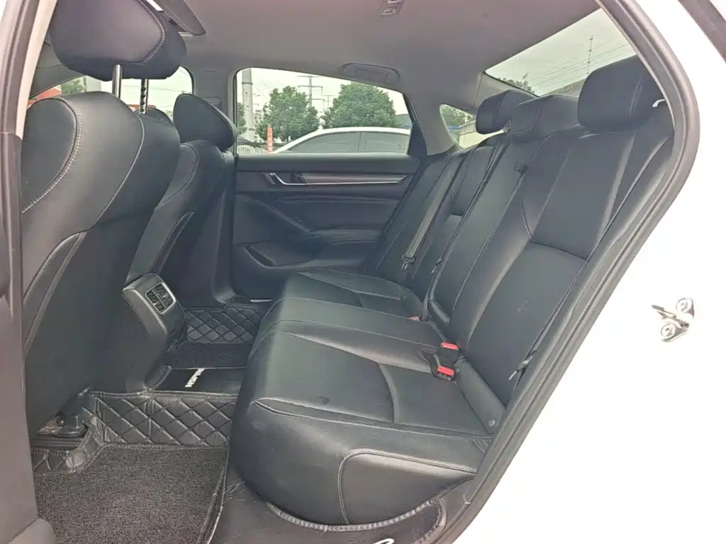 Honda Inspire — фото 17