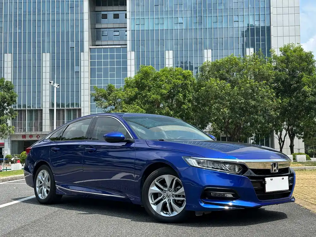 Honda Accord — фото 3