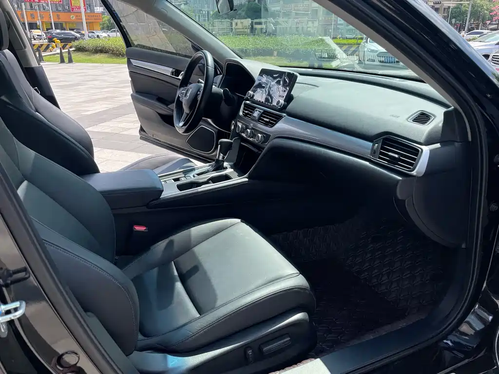 Honda Accord — фото 14