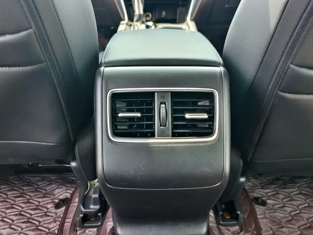 Honda Accord — фото 24