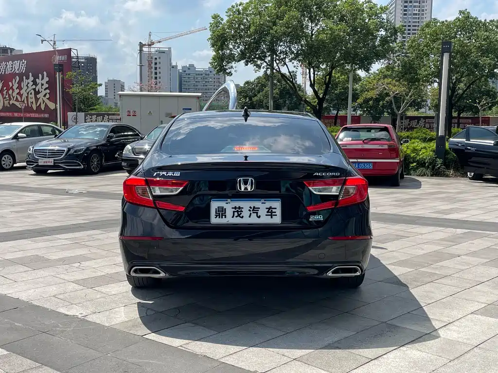 Honda Accord — фото 4