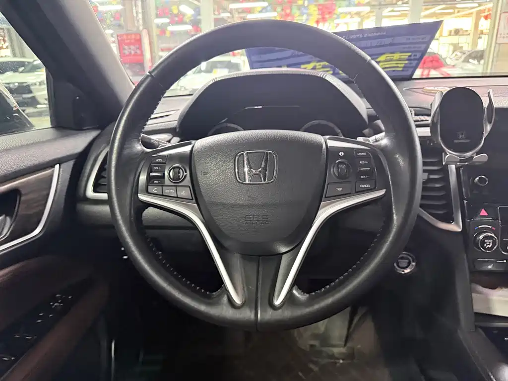 Honda UR-V — фото 13