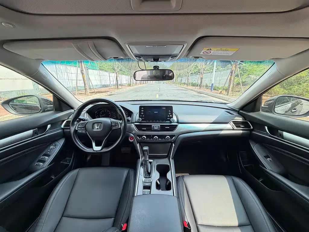 Honda Accord — фото 6