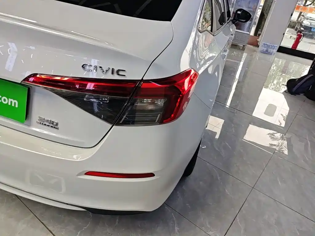 Honda Civic — фото 8